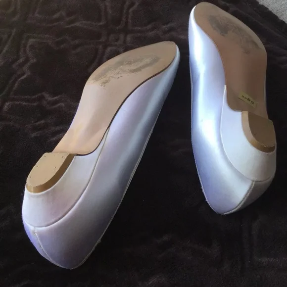 Vtg Special Occasions By Saugus Shoe White Satin with beads - Picture 5 of 12